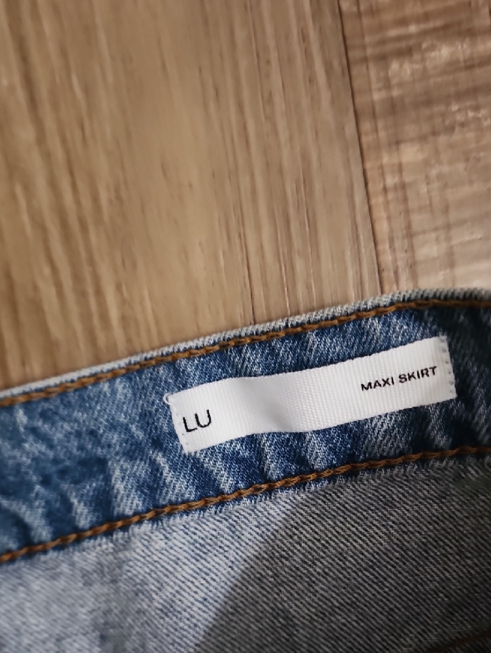 10 Crosby Derek Lam Denim Midi Skirt Front Slit Light Wash High Rise Y2K - Picture 5 of 9
